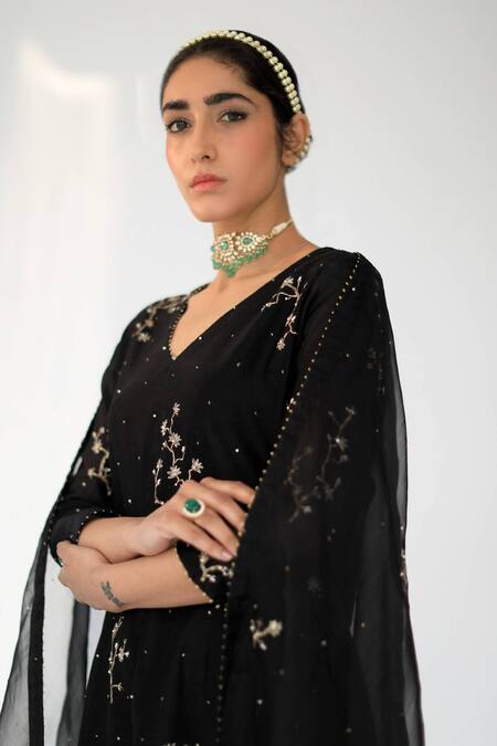 Shikha Mehta Black Chanderi, Silk Organza V Neck Kurta Set at Aza Fashions Shikha Mehta_Black Chanderi, Silk Organza V Neck Kurta Set_at_Aza_Fashions
