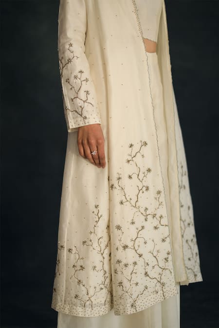 Shikha Mehta Beige Silk Chanderi V Neck Kalidar Jacket And Pant Set at Aza Fashions Shikha Mehta_Beige Silk Chanderi V Neck Kalidar Jacket And Pant Set_at_Aza_Fashions