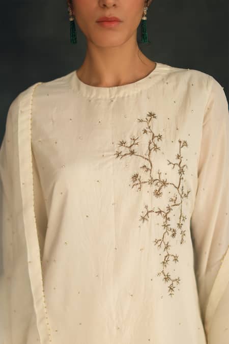 Shikha Mehta Beige Chanderi, Organza, Pure Round Kurta Set Online at Aza Fashions Shikha Mehta_Beige Chanderi, Organza, Pure Round Kurta Set _Online_at_Aza_Fashions