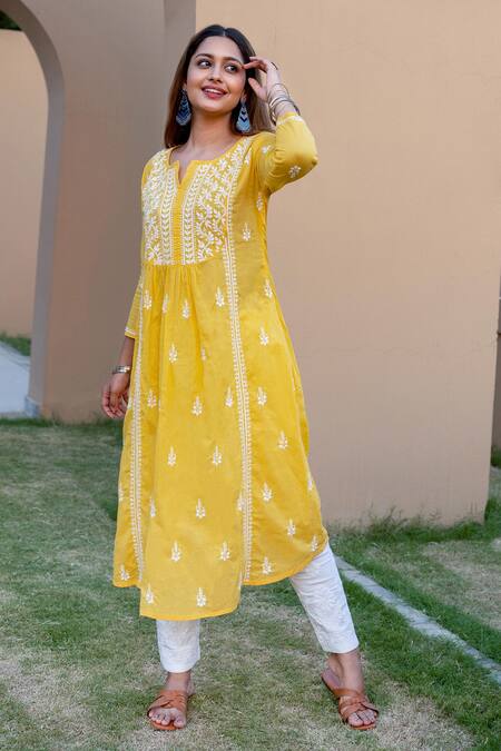 Shop_Saksh_Yellow Chikankari Kurta Set_Online_at_Aza_Fashions