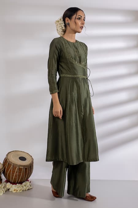 Shop Rashi Jain Green Chanderi Round Embroidered Anarkali And Pant Set at Aza Fashions Shop_Rashi Jain_Green Chanderi Round Embroidered Anarkali And Pant Set _at_Aza_Fashions