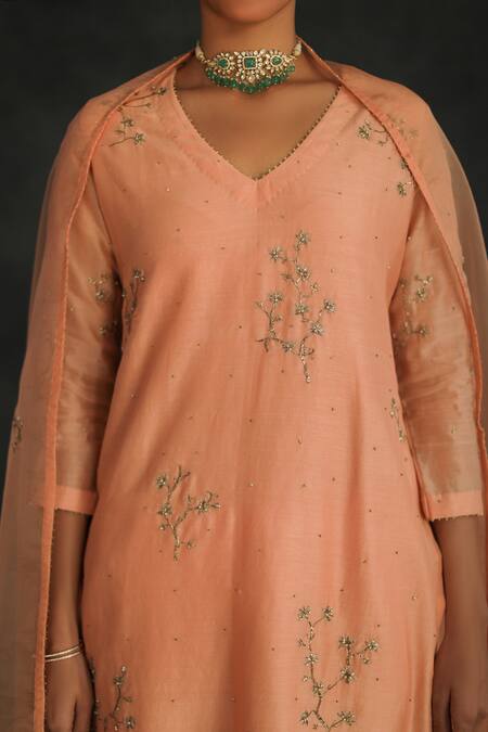 Shikha Mehta_Peach Chanderi, Silk Organza V Neck Kurta Set _Online_at_Aza_Fashions