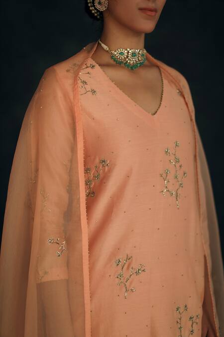 Buy_Shikha Mehta_Peach Chanderi, Silk Organza V Neck Kurta Set _Online_at_Aza_Fashions