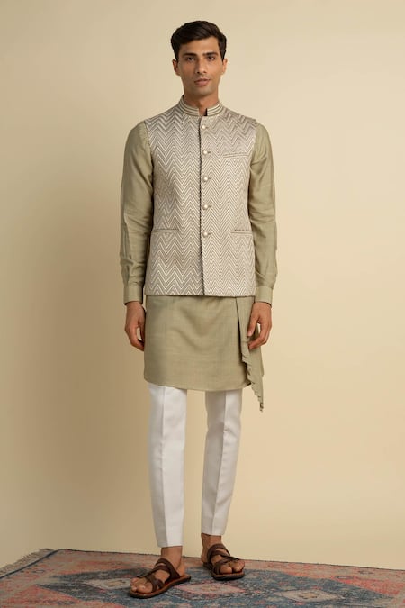 Philocaly Salud Silk Embroidered Bundi 