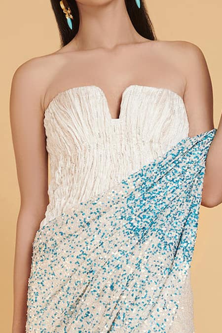 Siddartha Tytler White Georgette Sequin Notched Ombre Work Saree Set Online at Aza Fashions Siddartha Tytler_White Georgette Sequin Notched Ombre Work Saree Set _Online_at_Aza_Fashions