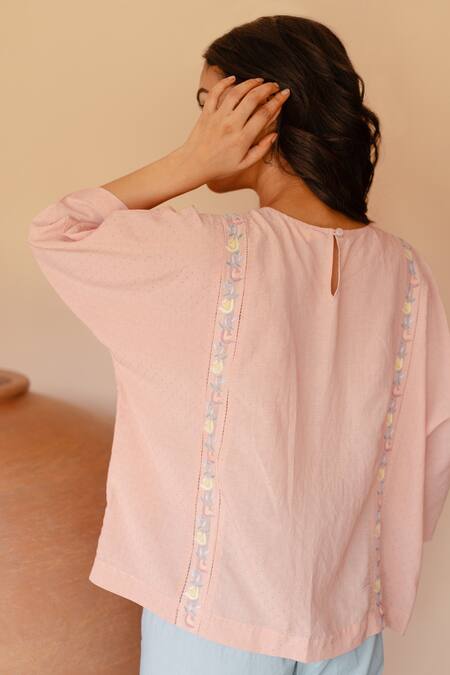 Buy Ayaka Pink 100% Organic Cotton Dobby Made With Bamboo Fibres Floral Round Panelled Top Online at Aza Fashions Buy_Ayaka_Pink 100% Organic Cotton Dobby Made With Bamboo Fibres Floral Round Panelled Top _Online_at_Aza_Fashions