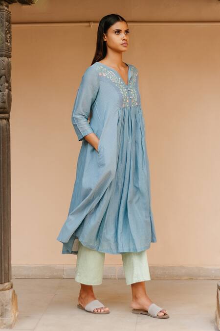 Ayaka Blue 100% Chanderi And 100% Organic Dobby Made With Pleated Tunic Online at Aza Fashions Ayaka_Blue 100% Chanderi And 100% Organic Dobby Made With Pleated Tunic _Online_at_Aza_Fashions