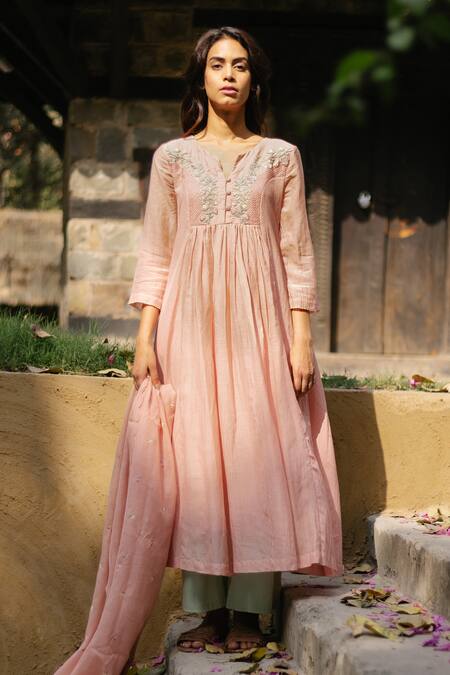 Ayaka Pink 100% Chanderi And 100% Organic Dobby Made With Pleated Tunic Online at Aza Fashions Ayaka_Pink 100% Chanderi And 100% Organic Dobby Made With Pleated Tunic _Online_at_Aza_Fashions