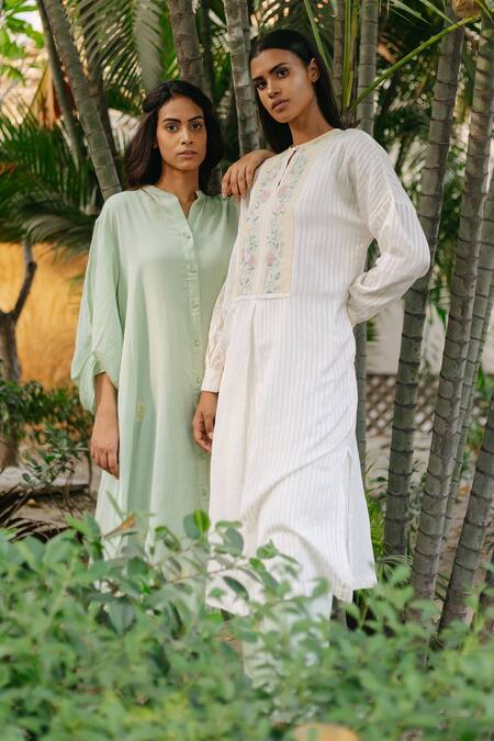 Buy Ayaka Green 100% Organic Cotton Made With Soyabean Fibres Polka Dot Patchwork Dress Online at Aza Fashions Buy_Ayaka_Green 100% Organic Cotton Made With Soyabean Fibres Polka Dot Patchwork Dress _Online_at_Aza_Fashions