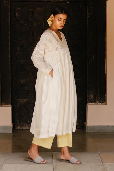 Ayaka_White Floral V Neck Gathered Tunic _Online_at_Aza_Fashions