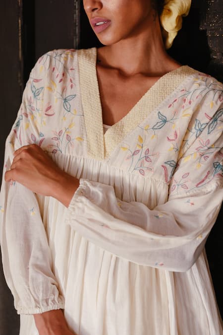 Ayaka_White Floral V Neck Gathered Tunic _at_Aza_Fashions