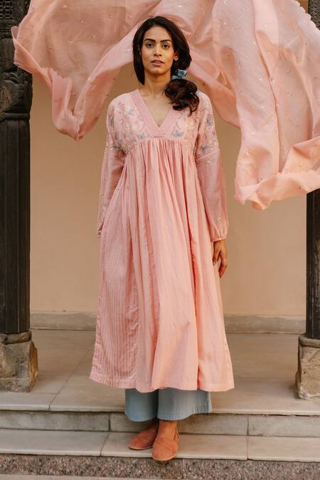 Ayaka Pink 100% Chanderi, 100% Organic Dobby Made Embroidered Tunic Online at Aza Fashions Ayaka_Pink 100% Chanderi, 100% Organic Dobby Made Embroidered Tunic _Online_at_Aza_Fashions