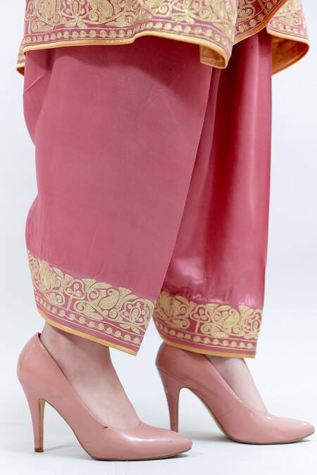 Daljit Sudan Pink German Satin And Georgette Tilla & Aari V Embroidered Phiran Kurta Pant Set at Aza Fashions Daljit Sudan_Pink German Satin And Georgette Tilla & Aari V Embroidered Phiran Kurta Pant Set _at_Aza_Fashions