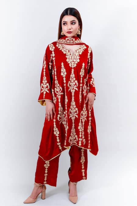 Daljit Sudan Red German Satin And Georgette Tilla & Aari Embroidered Phiran Kurta Pant Set