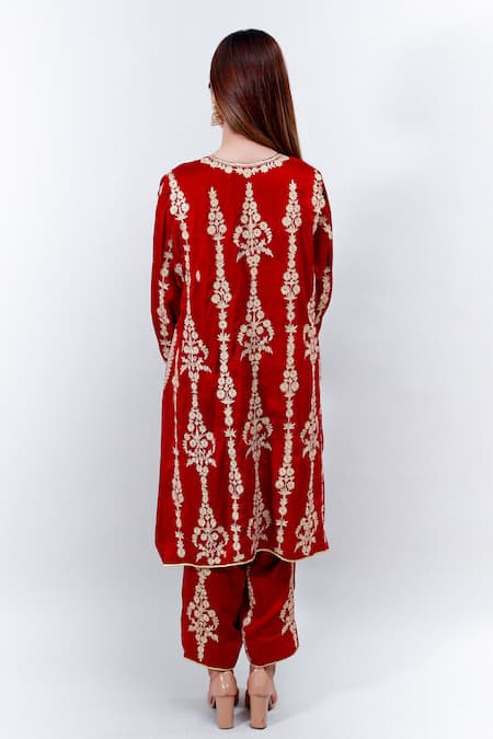 Shop Daljit Sudan Red German Satin And Georgette Tilla & Aari Embroidered Phiran Kurta Pant Set at Aza Fashions Shop_Daljit Sudan_Red German Satin And Georgette Tilla & Aari Embroidered Phiran Kurta Pant Set _at_Aza_Fashions