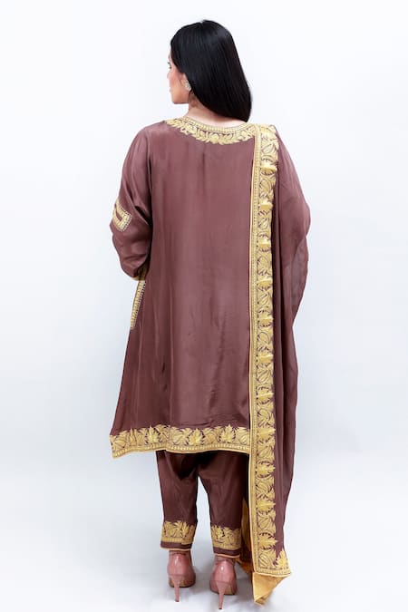 Daljit Sudan Embroidered Phiran Kurta Pant Set