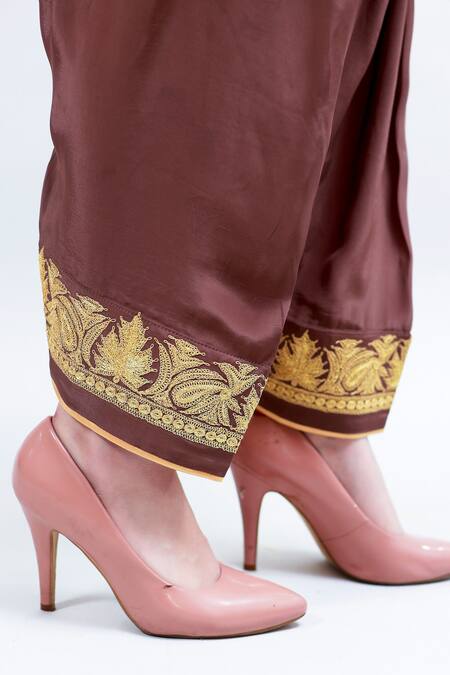 Daljit Sudan Brown Crepe And Georgette Tilla Leaf Neck Embroidered Phiran Kurta Pant Set at Aza Fashions Daljit Sudan_Brown Crepe And Georgette Tilla Leaf Neck Embroidered Phiran Kurta Pant Set _at_Aza_Fashions