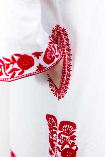 Shop_Daljit Sudan_White Cotton And Georgette Thread & Aari Leaf Embroidered Phiran Kurta Pant Set_Online_at_Aza_Fashions