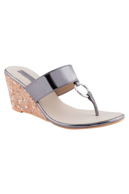 t strap wedges