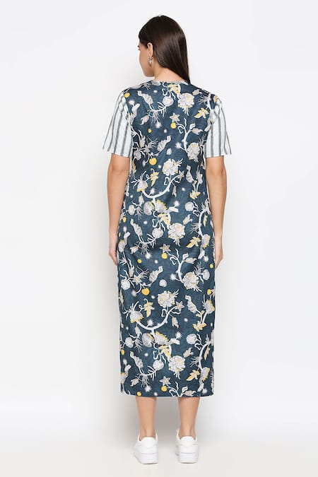 Shop So Us By Sougatpaul Blue Cotton Twill V Neck Floral Print Tie Up Dress at Aza Fashions Shop_So Us By Sougatpaul_Blue Cotton Twill V Neck Floral Print Tie Up Dress _at_Aza_Fashions