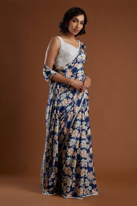 Aayushi Maniar_Blue Crepe Silk Sweetheart Neck Printed Saree With Blouse _Online_at_Aza_Fashions