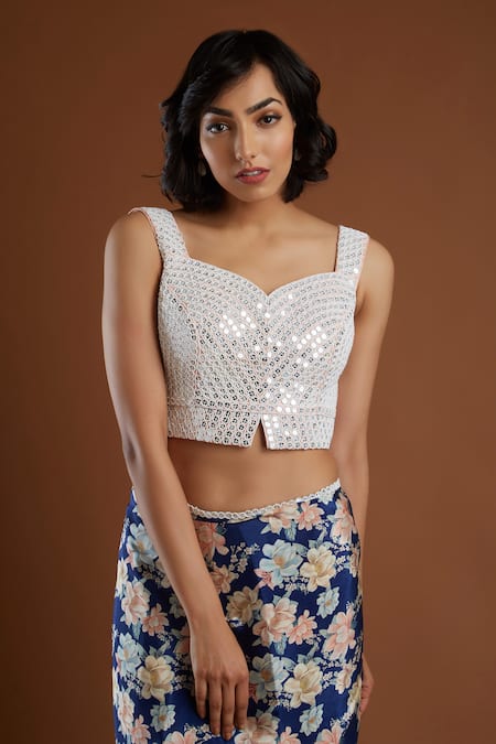 Aayushi Maniar_Blue Crepe Silk Sweetheart Neck Printed Saree With Blouse _at_Aza_Fashions