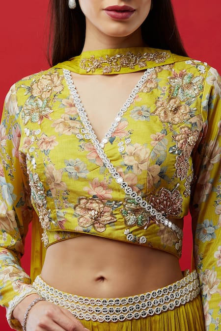Aayushi Maniar Yellow Tussar Silk, Silk, Butter V Neck Embroidered Lehenga Set at Aza Fashions Aayushi Maniar_Yellow Tussar Silk, Silk, Butter V Neck Embroidered Lehenga Set _at_Aza_Fashions