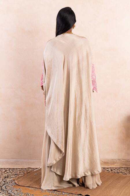 Shikha And Srishti Design Embroidered Cape & Pant Set 