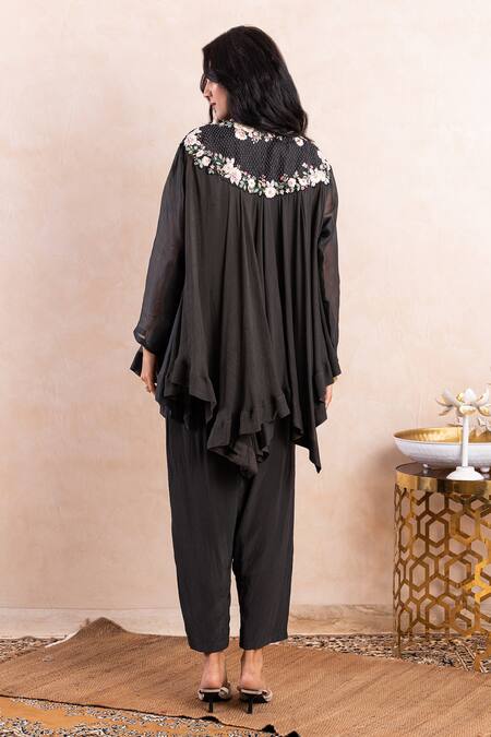 Shikha And Srishti Design Embroidered Tunic & Pant Set 