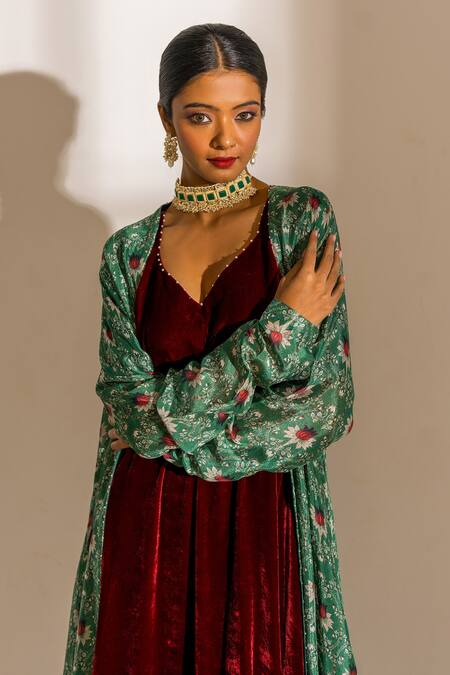 Shop_Sutrabysweta_Green Cape Chiffon Printed And Embroidered Floral Cape Anarkali Set  _Online_at_Aza_Fashions