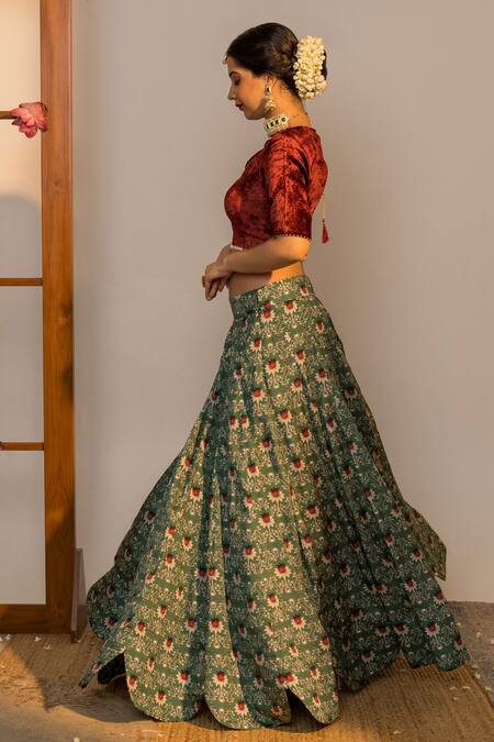 SutrabySweta_Green Chiffon Printed And Embroidered Floral V Neck Lehenga Set  _Online_at_Aza_Fashions