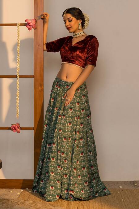 Shop_SutrabySweta_Green Chiffon Printed And Embroidered Floral V Neck Lehenga Set  _at_Aza_Fashions