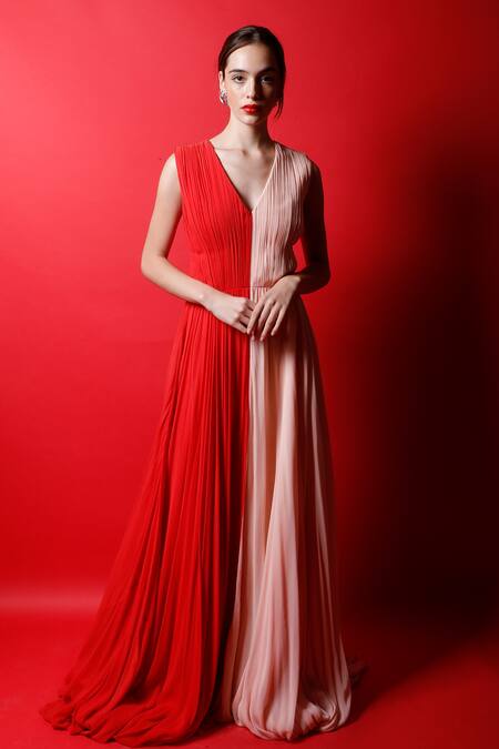 Swatee Singh_Red Georgette Solid V Neck Colourblock Pleated Gown _Online_at_Aza_Fashions