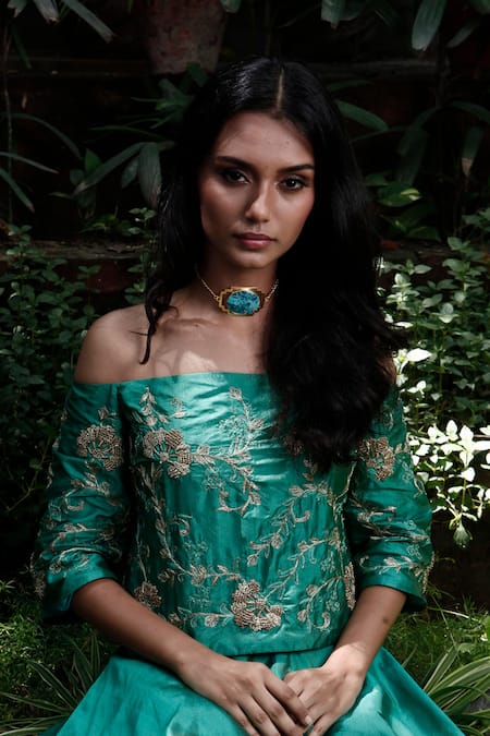 Shop Samatvam By Anjali Bhaskar Green Silk Bardot Embroidered Lehenga Set at Aza Fashions Shop_Samatvam By Anjali Bhaskar_Green Silk Bardot Embroidered Lehenga Set _at_Aza_Fashions