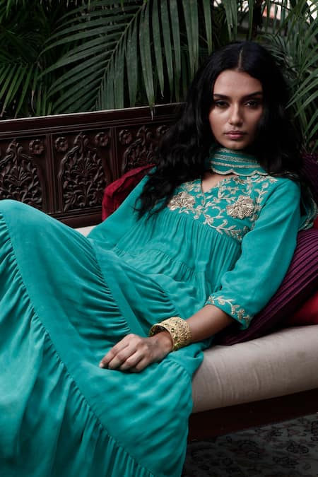 Samatvam By Anjali Bhaskar Green Georgette V Neck Embroidered Anarkali Set 