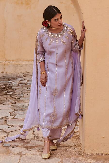 Kameez_Purple Dupatta - Chiffon, Kurta - Chanderi, Pants - Gota Embroidered Set _Online_at_Aza_Fashions