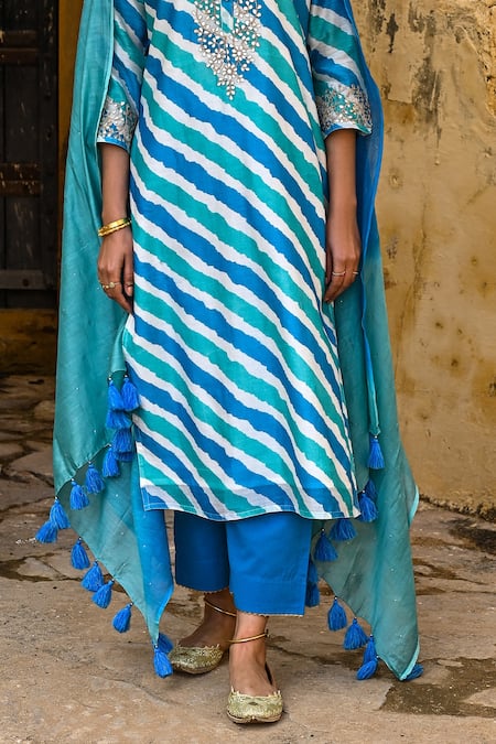 Buy Kameez Blue Kurta And Dupatta- Chanderi, Pants - Cotton Floral Leheriya Pattern Set Online at Aza Fashions Buy_Kameez_Blue Kurta And Dupatta- Chanderi, Pants - Cotton Floral Leheriya Pattern Set _Online_at_Aza_Fashions