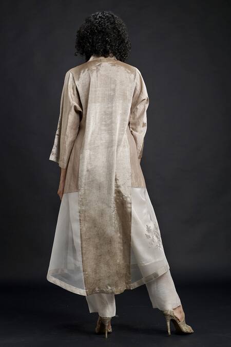 Bodhi Tree Embroidered Kurta & Pant Set 