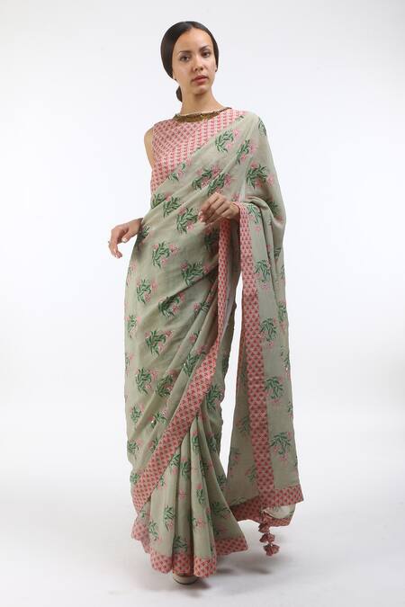 Nikasha Grey Round Hand Painted Saree With Blouse For Women