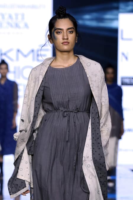 Shop JAYATI GOENKA Grey Handwoven Cotton Dress Round, Jacket Open And Set Online at Aza Fashions Shop_JAYATI GOENKA_Grey Handwoven Cotton Dress Round, Jacket Open And Set _Online_at_Aza_Fashions