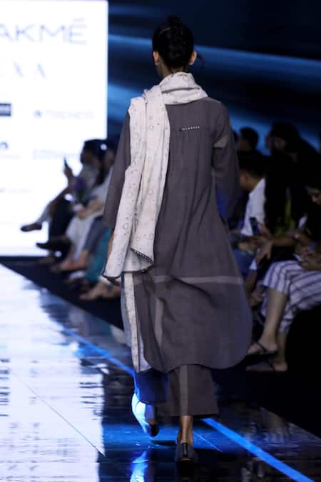 Shop JAYATI GOENKA Brown Cotton Mandarin Collar Kurta And Pant Set at Aza Fashions Shop_JAYATI GOENKA_Brown Cotton Mandarin Collar Kurta And Pant Set _at_Aza_Fashions