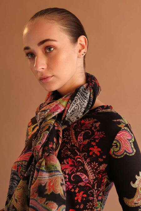 Pashma Black Printed Silk Cashmere Scarf Online at Aza Fashions Pashma_Black Printed Silk Cashmere Scarf _Online_at_Aza_Fashions