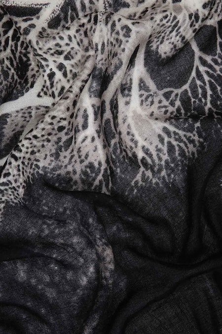 Buy Pashma Black Printed Silk Cashmere Scarf Online at Aza Fashions Buy_Pashma_Black Printed Silk Cashmere Scarf _Online_at_Aza_Fashions