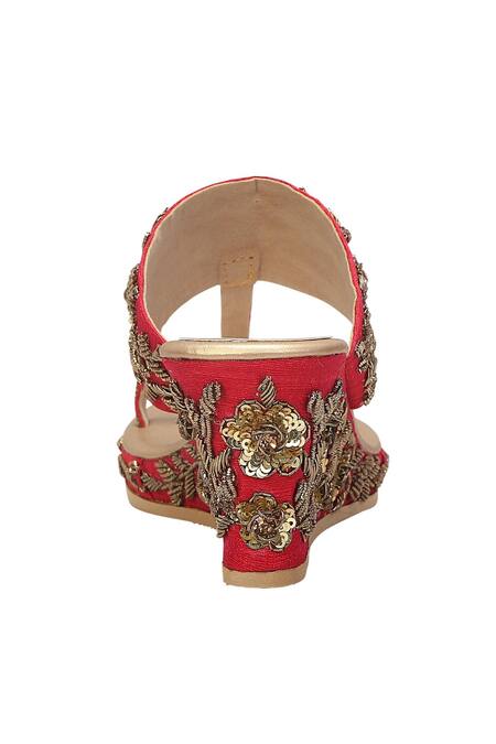 Fuchsia by aashaka mehta Pink Embroidery Floral Kolhapuri Wedges Online at Aza Fashions Fuchsia by aashaka mehta_Pink Embroidery Floral Kolhapuri Wedges _Online_at_Aza_Fashions