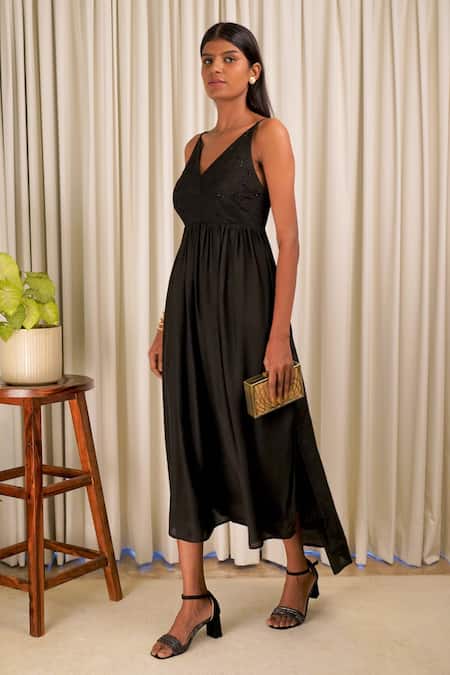 Buy_Shiori_Black Cotton Silk, Lining Crepe Beads Plunge V Baag Embroidered Tunic_Online_at_Aza_Fashions