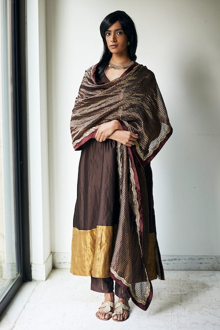 Shorshe Clothing Woven Striped Dupatta 