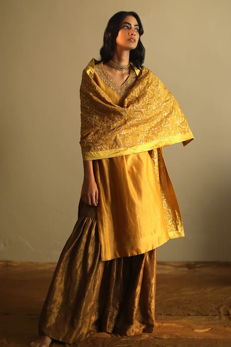 Shorshe Clothing Gota Embroidered Chanderi Stole 