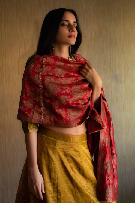 Buy Shorshe Clothing Red Banarasi Brocade Stole Online at Aza Fashions Buy_Shorshe Clothing_Red Banarasi Brocade Stole_Online_at_Aza_Fashions