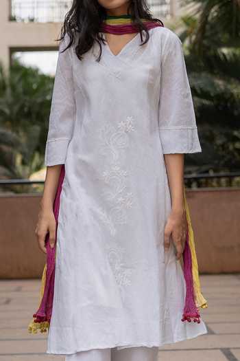 Sufia_White Zabya Chikankari Flared Kurta_at_Aza_Fashions