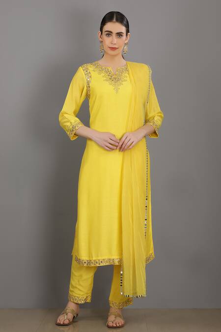 Asaga_Yellow Kurta Chanderi Silk Round Set _Online_at_Aza_Fashions